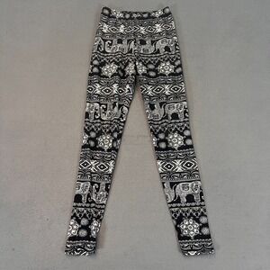 Always Womens S/M Tribal Print Leggings Elephant Black White Pants 23W 26.5L Fun